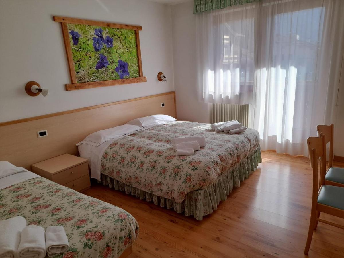 Hotel Garni B&B Maffei Pinzolo Exteriör bild