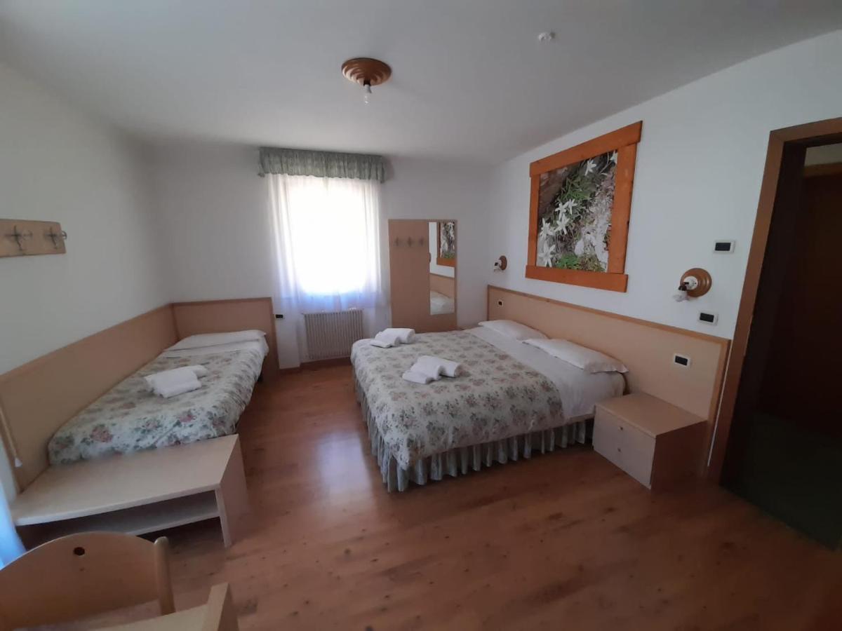 Hotel Garni B&B Maffei Pinzolo Exteriör bild