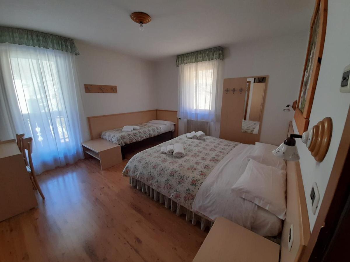 Hotel Garni B&B Maffei Pinzolo Exteriör bild