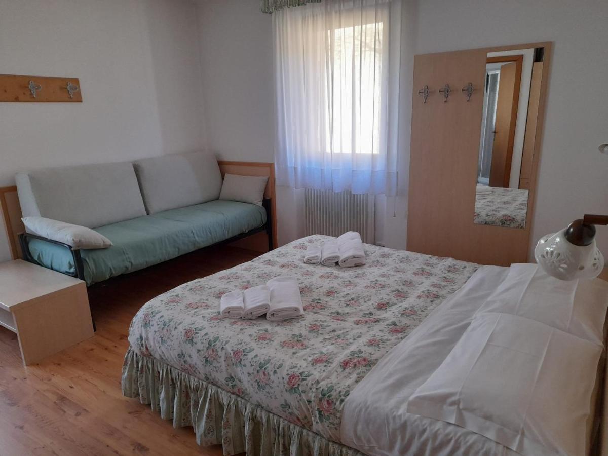 Hotel Garni B&B Maffei Pinzolo Exteriör bild