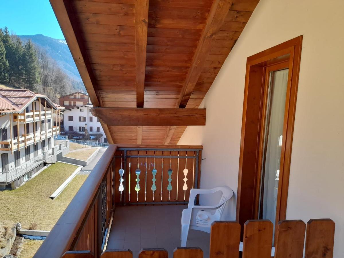 Hotel Garni B&B Maffei Pinzolo Exteriör bild